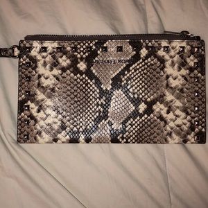 Michael kors wristlet